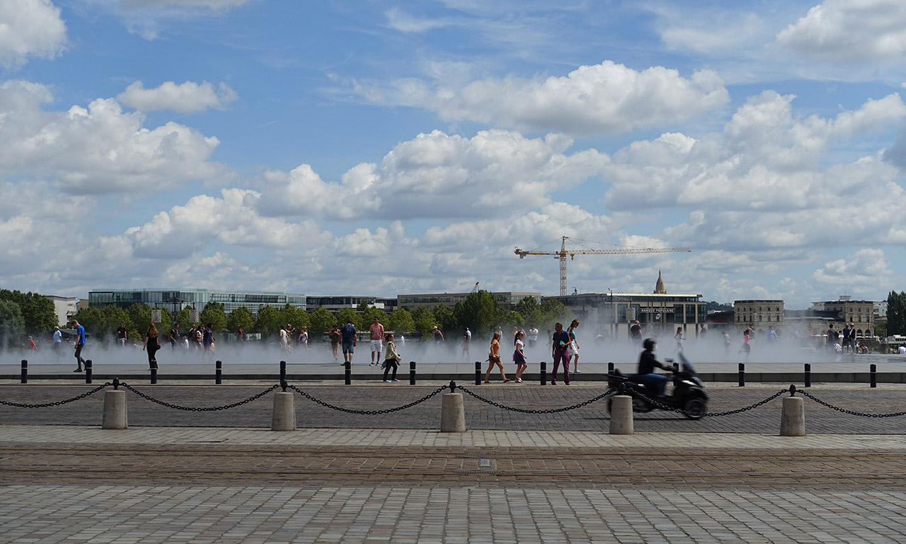 vue depuis la place de la Bourse à Bordeaux