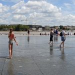 180 sur le reflet d'eau place de la Bourse à Bordeaux