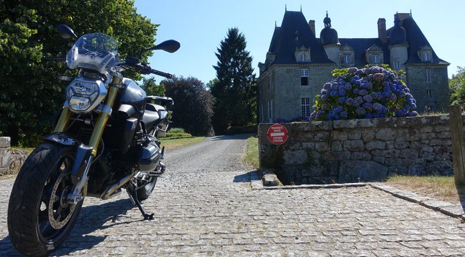 R1200R Château de Montmuran