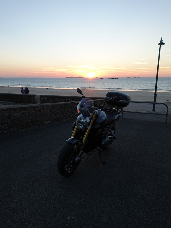 moto BMW R1200R à Rotheneuf (saint-malo)