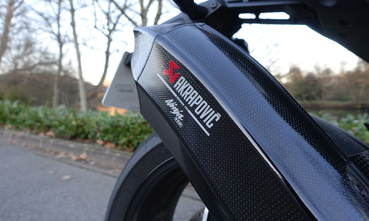 Akrapovic sur le H2