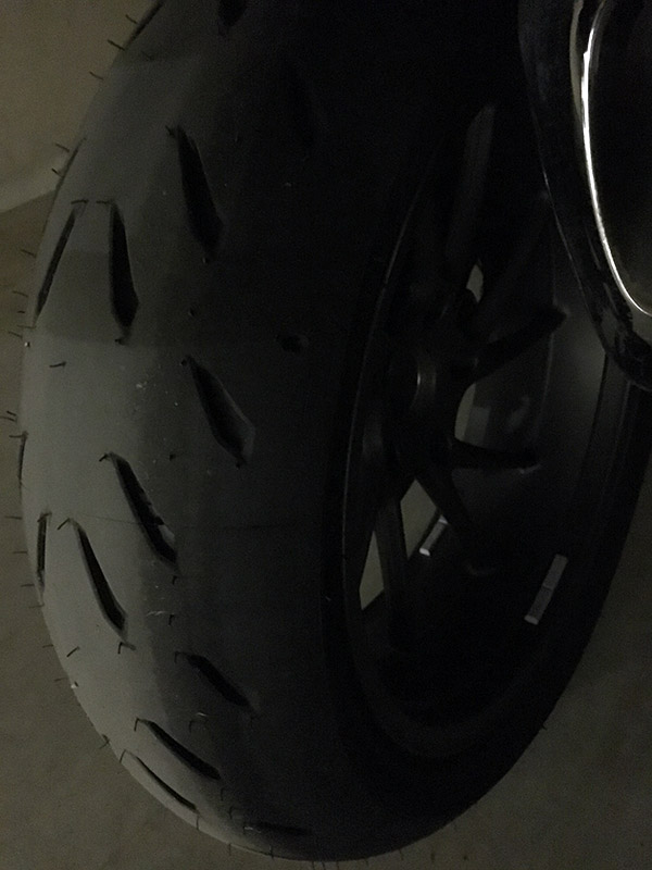 pneu moto en rodage : michelin RS