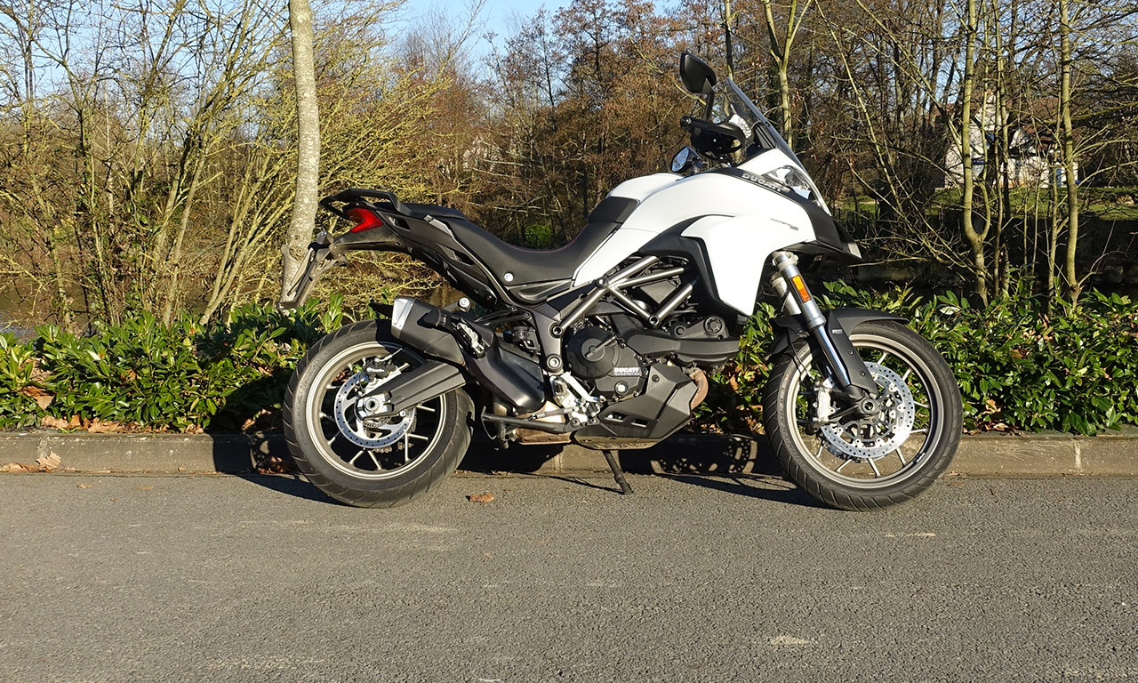 Multistrada blanche 950 Ducati