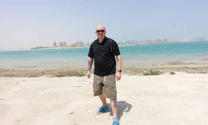 David Jazt en bord de mer à Doha