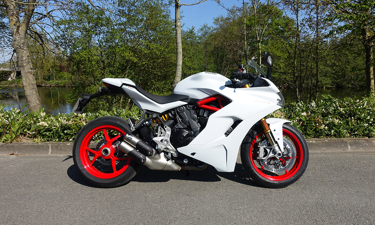 moto Ducati Super Sport S (City Bike)