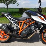 KTM Superduke 1290 R 2017 blanche