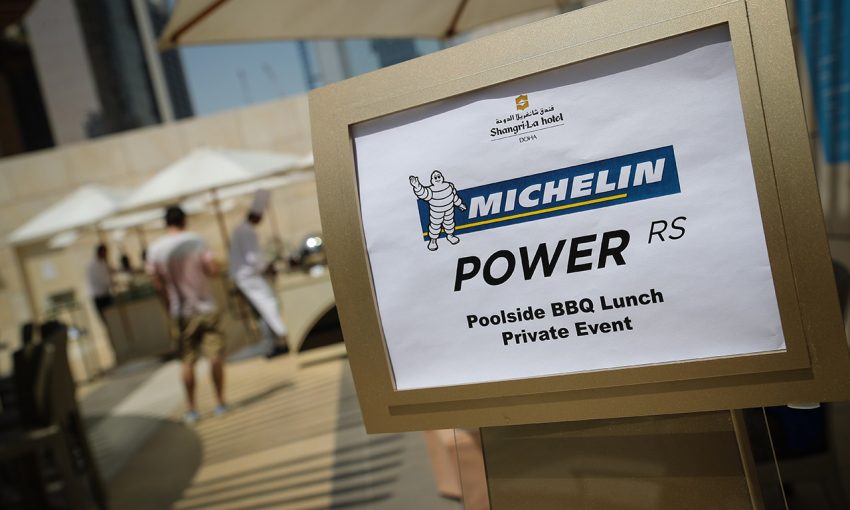 bbq prive Michelin Power RS au Shangri-La Doha sur la terrasse près de la piscine
