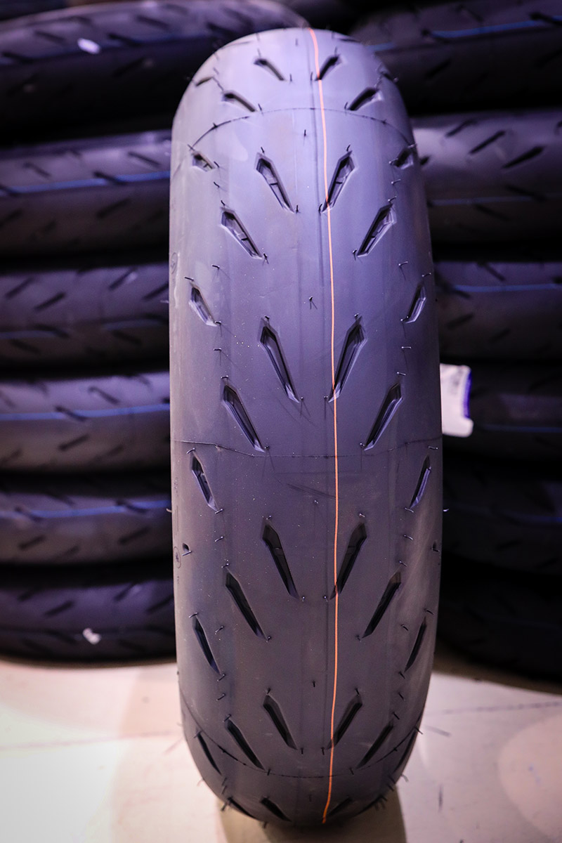 pneu michelin power RS : essai sur piste