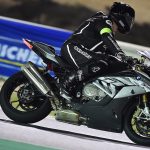 David Jazt en S1000RR sur le circuit de Losail pour l'essai des pneus Michelin Power RS