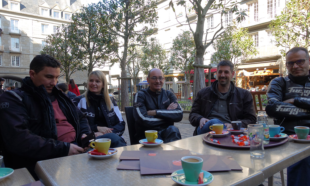 pause café pour le motard