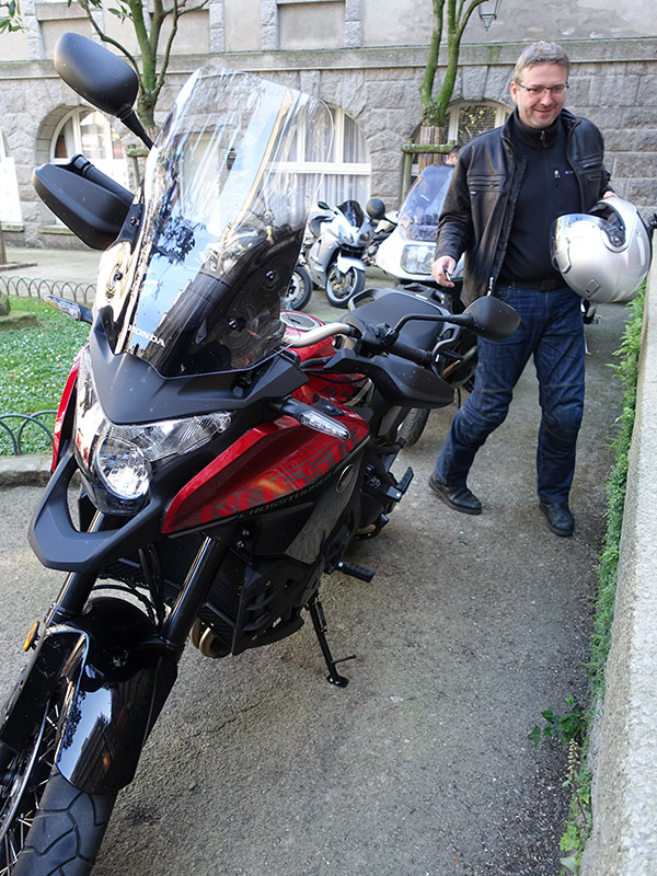 Laurent sur sa moto Honda