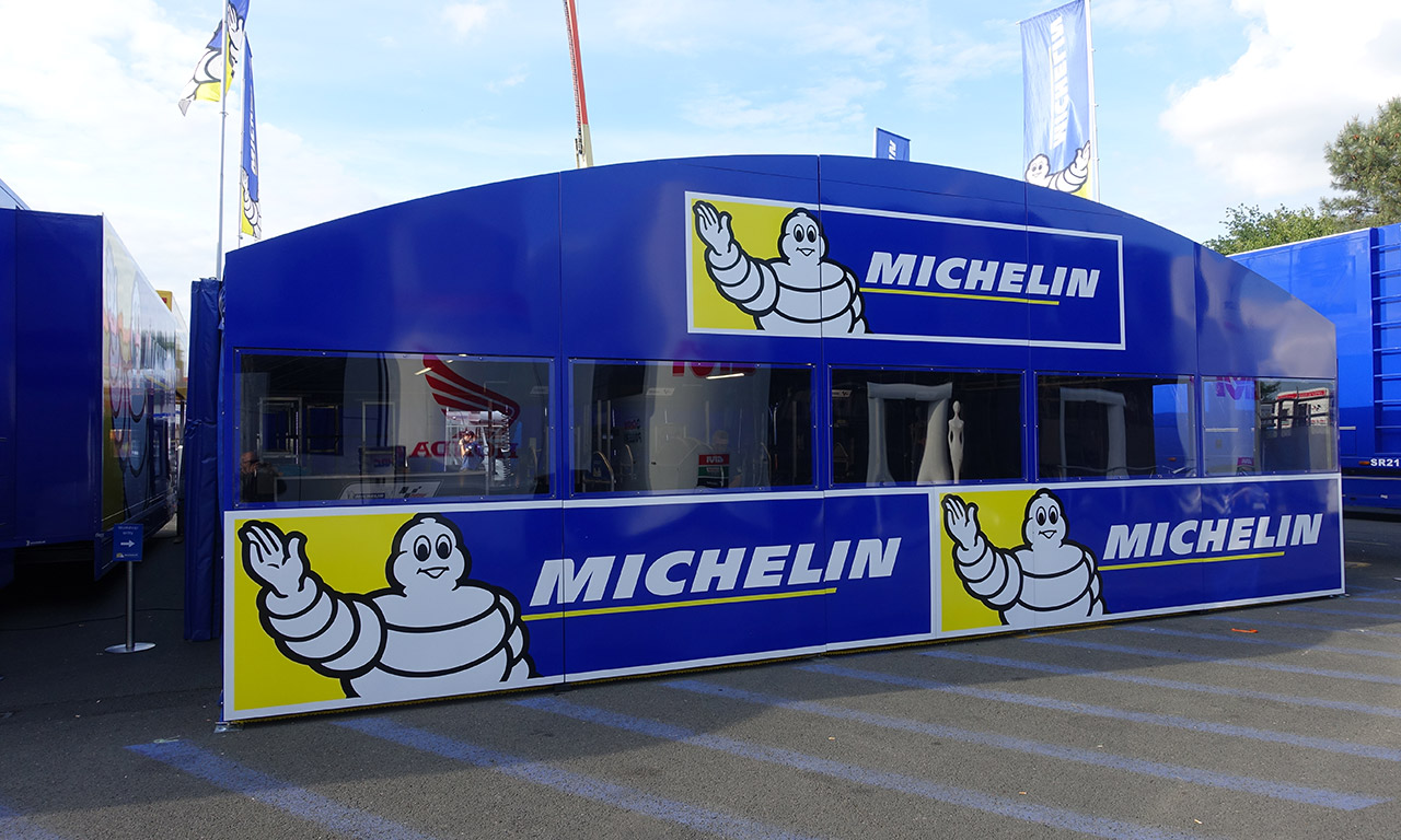 Atelier mécanique Michelin au MotoGP