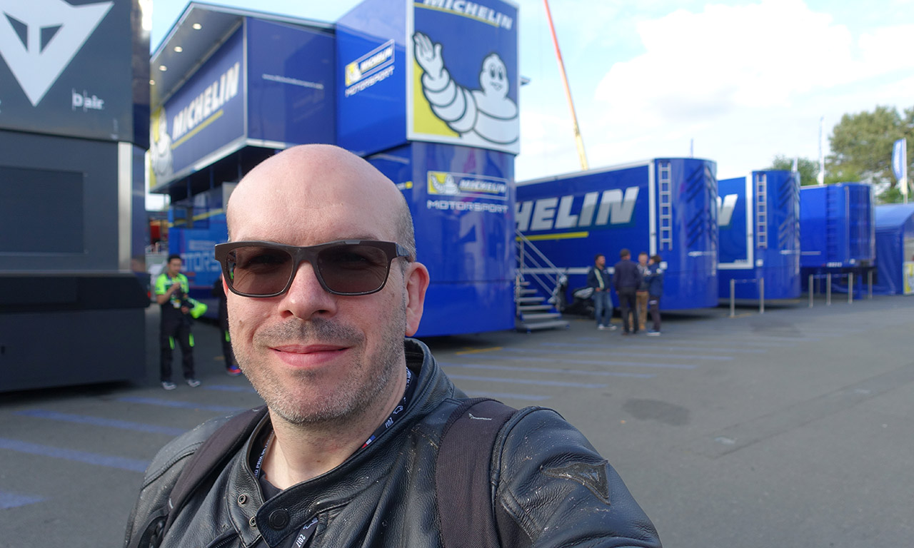 David Jazt visite les Paddocks du motoGP Le Mans