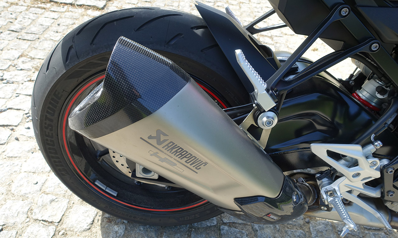 Echappement Akrapovic