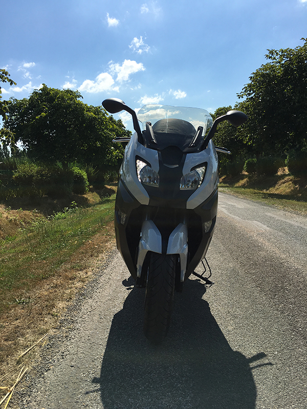 feu à LED sur le C 650 Sport