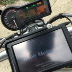 moto BMW et son GPS Navigator 5 : le compagnon de route idéal