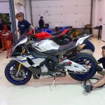 Yamaha R1M, sur circuit