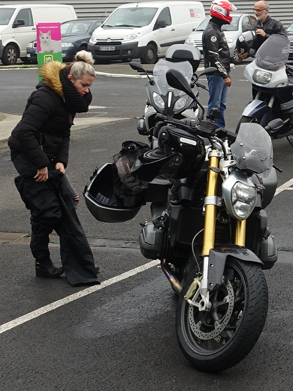 pantalon de pluie pour la balade moto