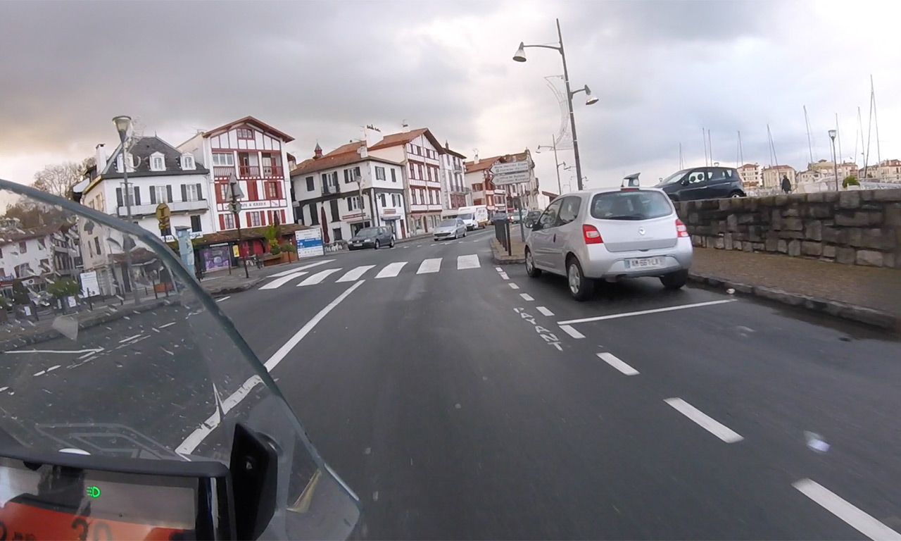 Ambiance dans les rues de Ciboure / Saint-Jean-de-Luz