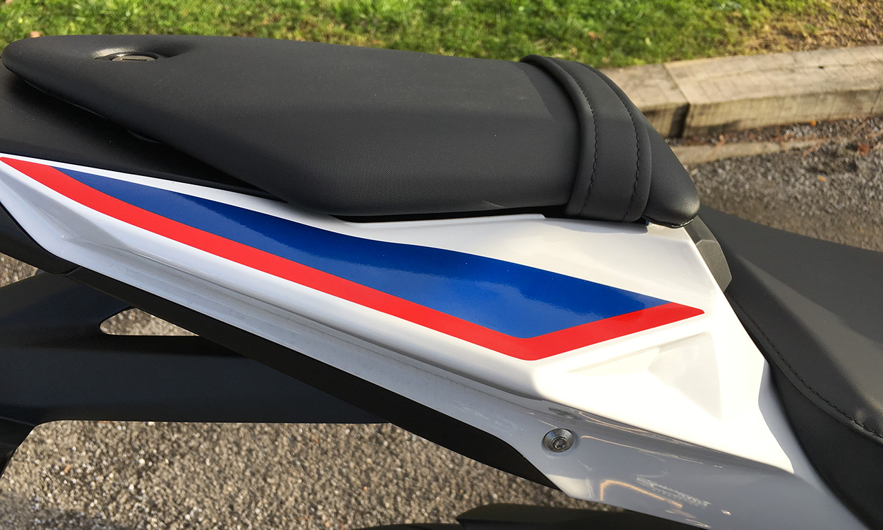 selle passager sur le S1000R