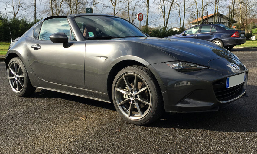 voiture mazda cabriolet