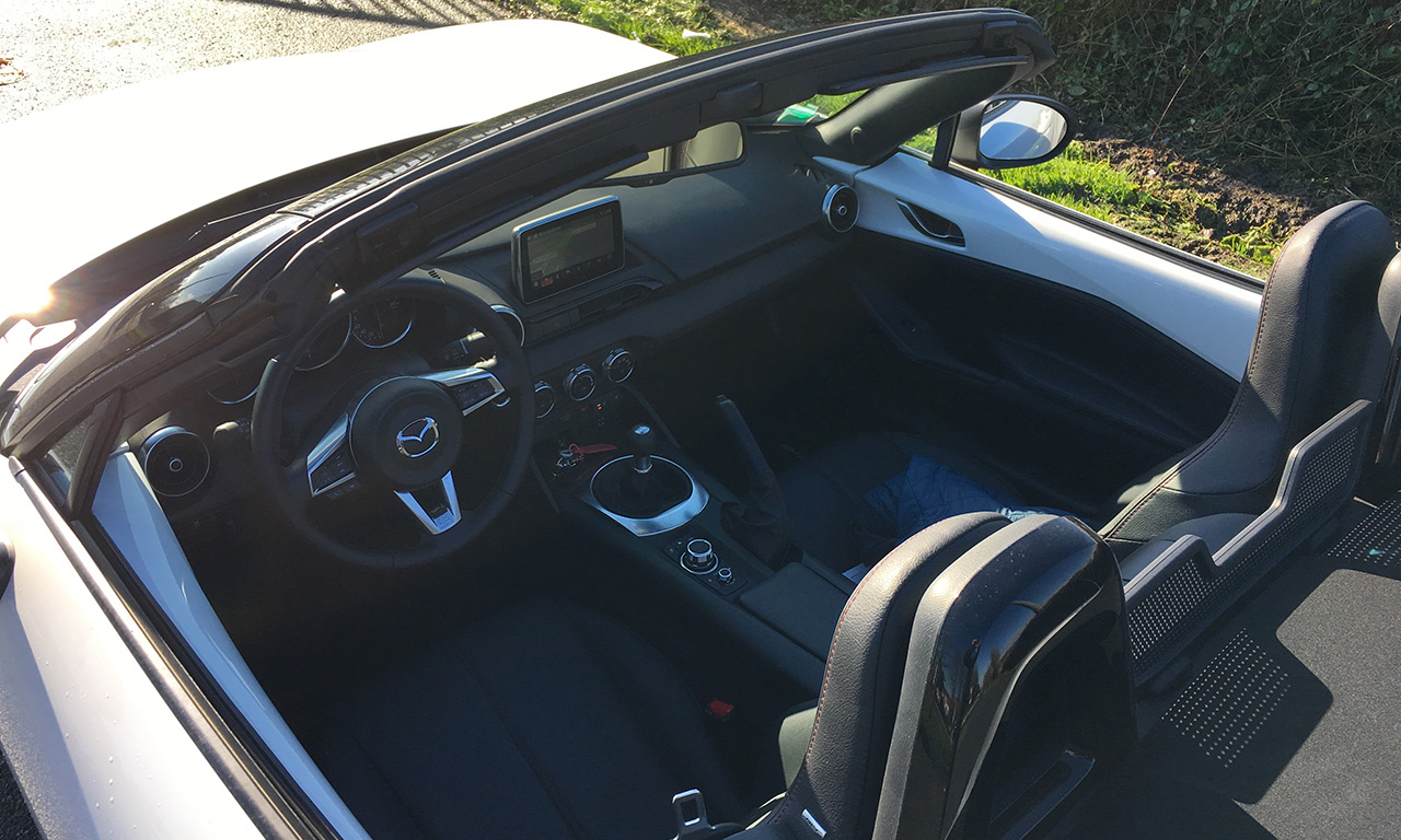 intérieur du MX 5 de chez Mazda