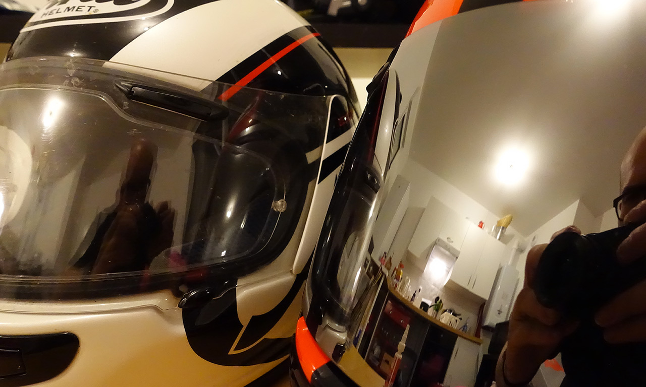 visière claire ou fumée sur son casque de moto 