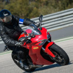 Essai pneu moto Road5 Michelin, David Jazt Ducati Super Sport