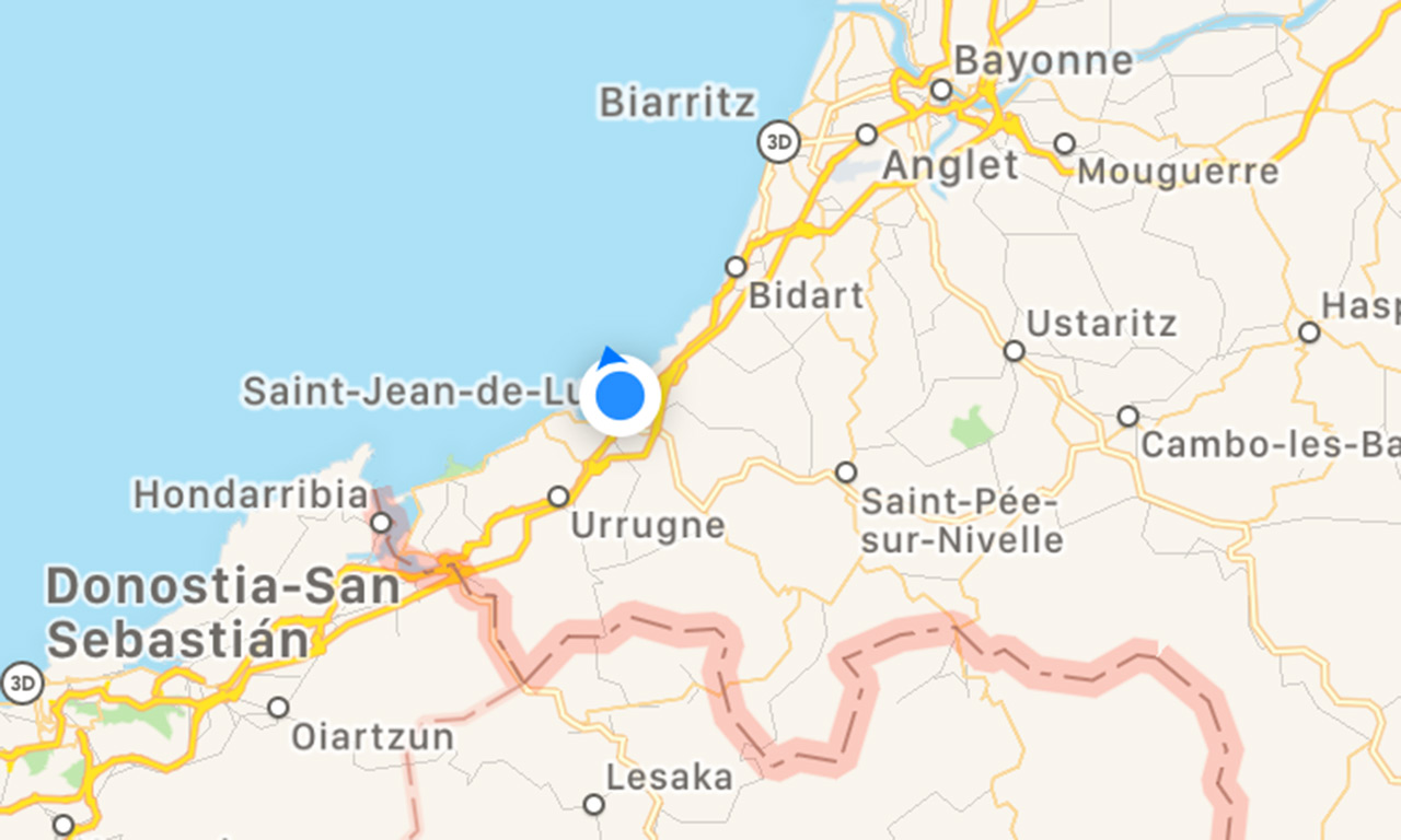 Où se trouve Saint-Jean-de-Luz sur une carte routière ?