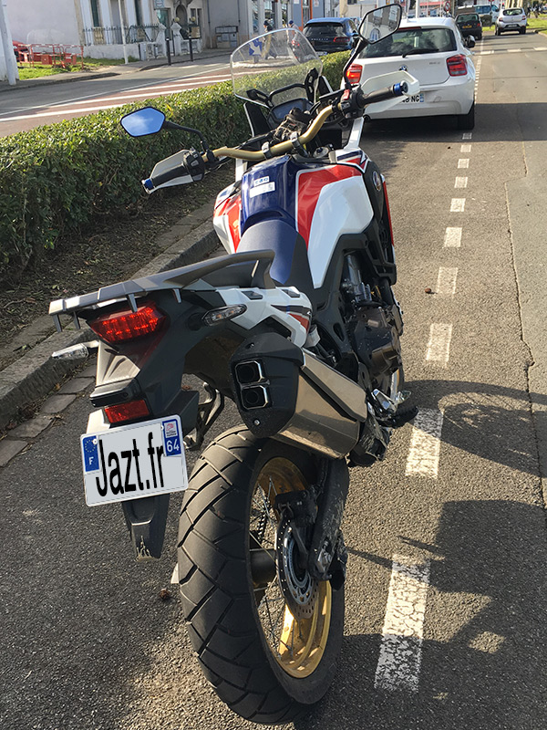 Vie à bord de l'Africa Twin, moto trail Hona