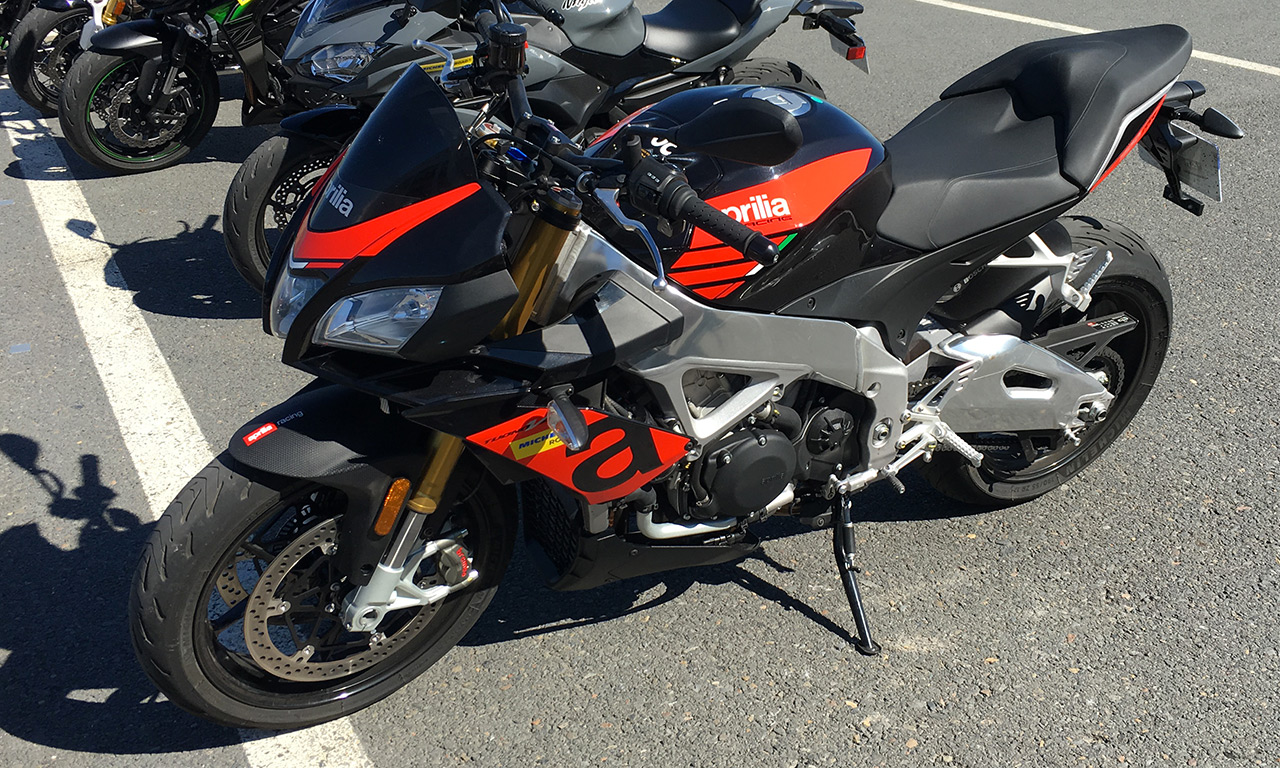 Moto Aprilia Tuono