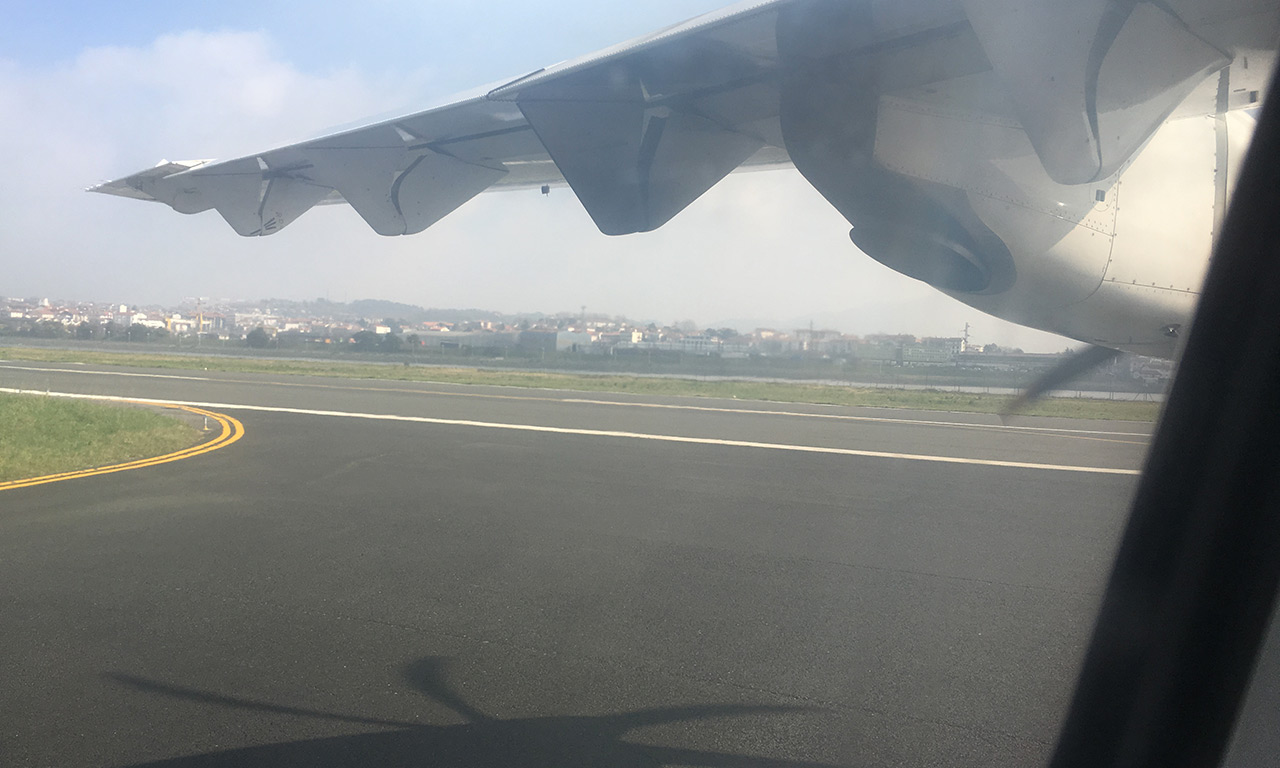 Décollage en avion de Saint Sebastien