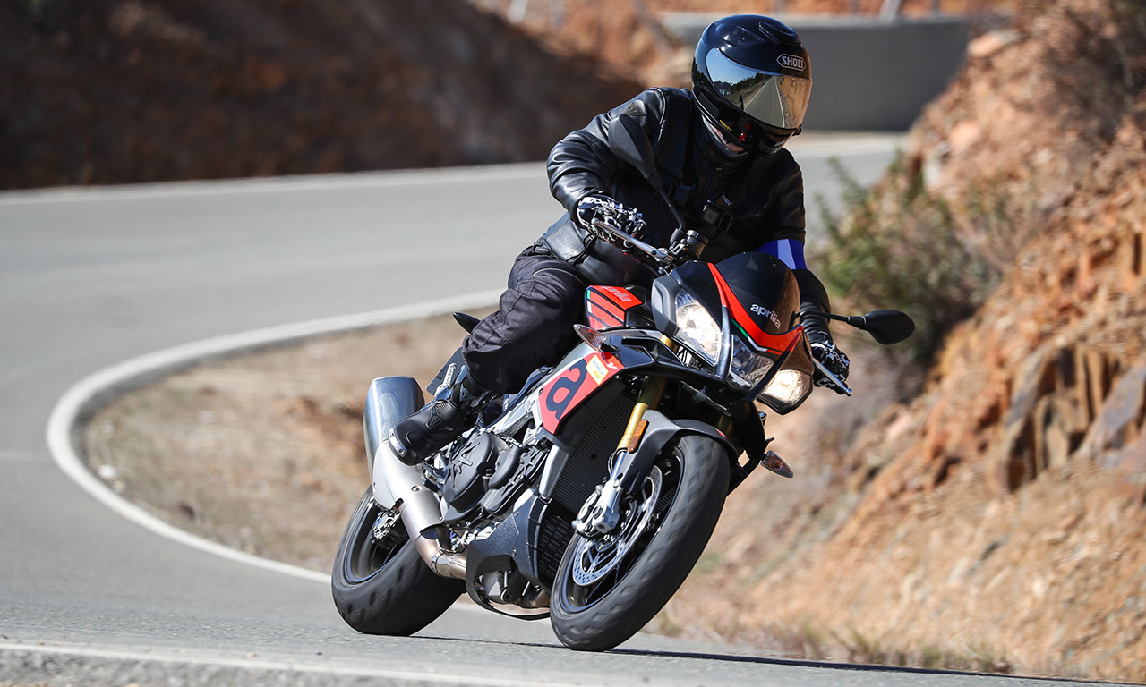 David Jazt en Road5 sur la Aprilia Tuono V4