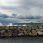 La mer est agitée sur la plage du prado