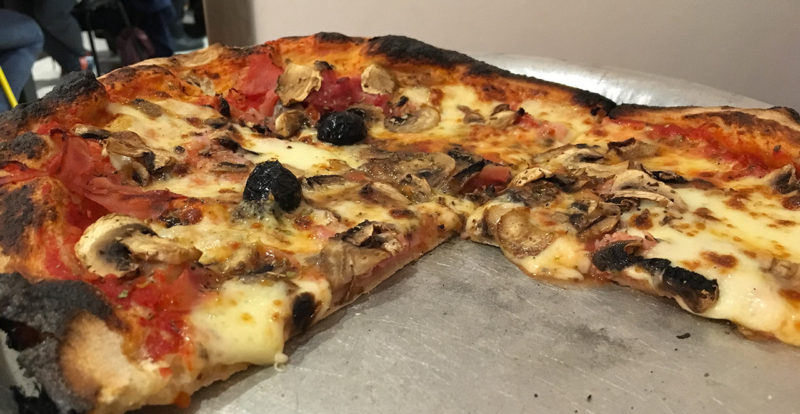 Une pizza à la Canebière : 1er arrondissement
