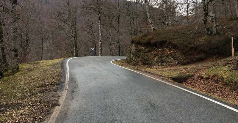 Sinueuses routes pour les motards Basques