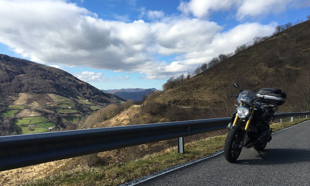 Faire de la moto au Pays Basque