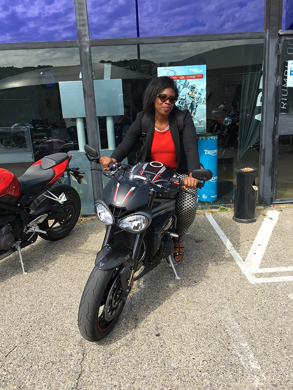 Tiane sur le Speed Triple RS