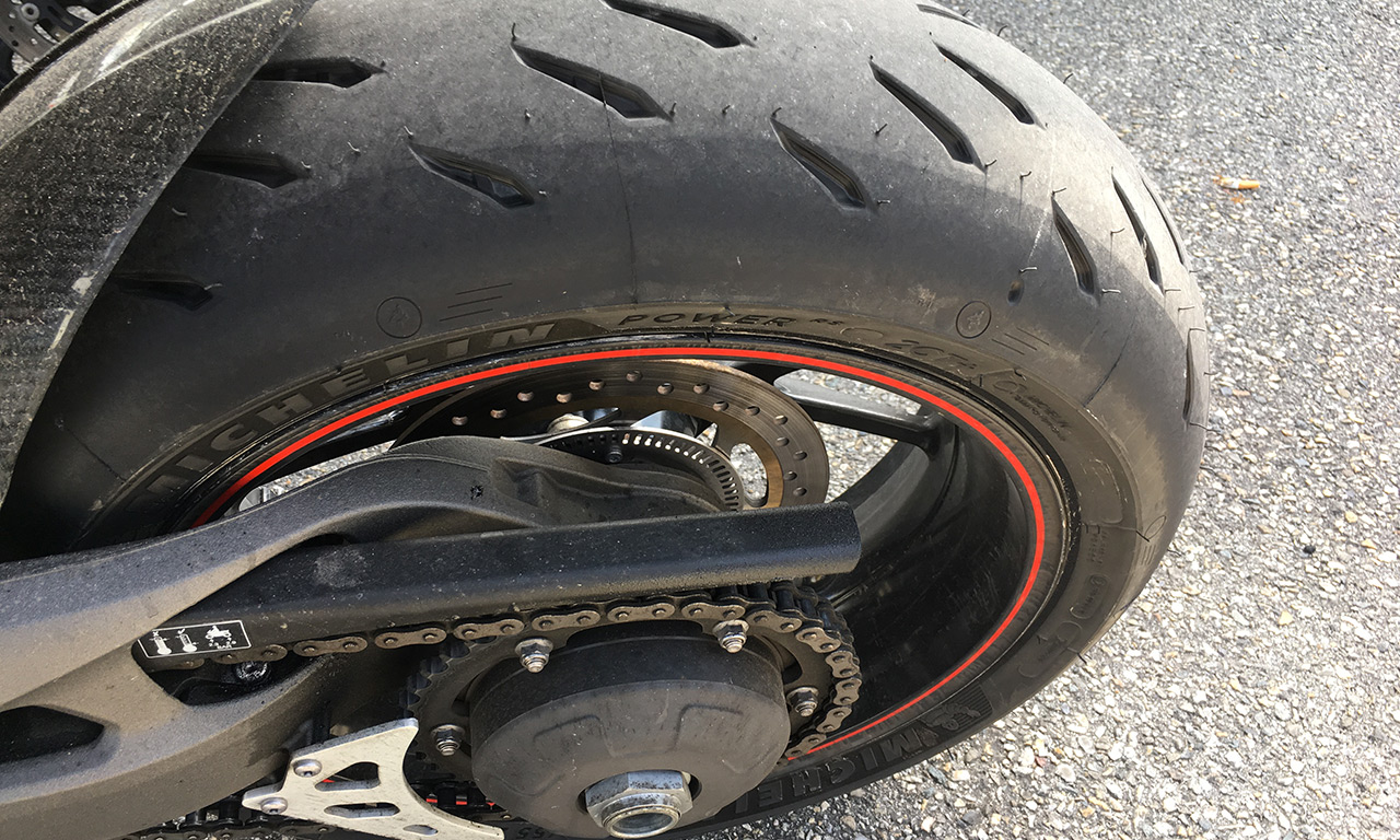 Michelin Power RS sur le Speed Triple R