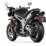 Triumph Speed Triple RS noire - vue arrière gauche