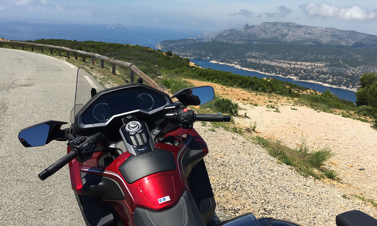 instrumentation complète sur le Goldwing 2018