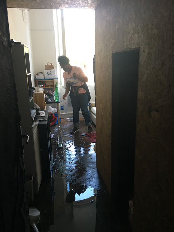 Appartement inondé pour éteindre le feu