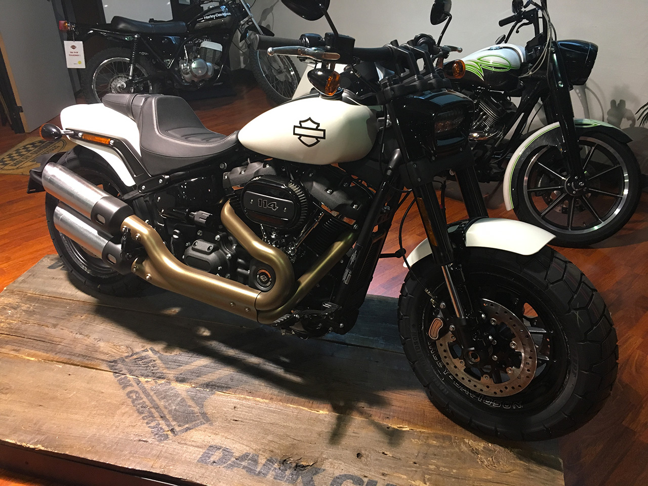 Fat Bob blanc 2018 en 114