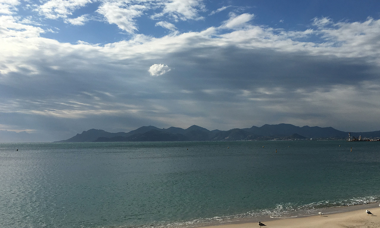 Vue mer depuis Cannes