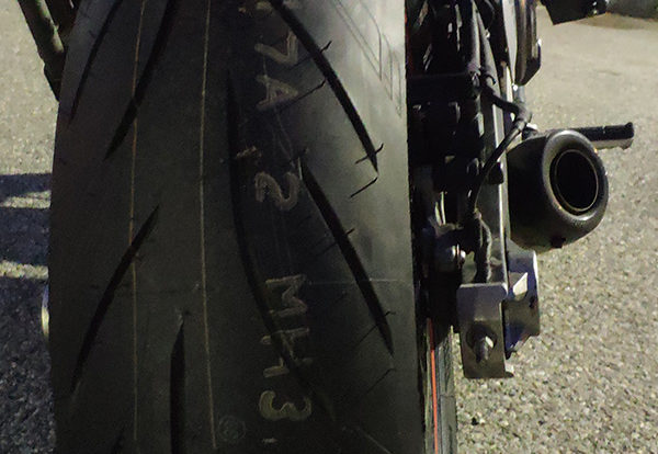 pneu moto Bridgestone S21 Hypersport sur le MT 07 Yamaha