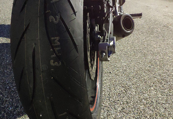 pneu moto Bridgestone S21 Hypersport sur le MT 07