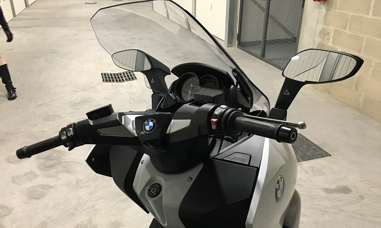 Au guidon du C650GT BMW