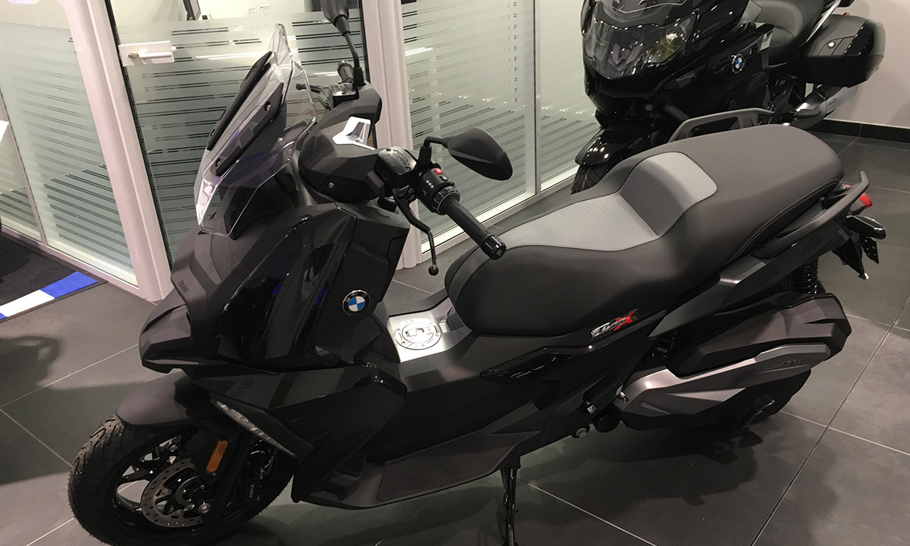 scooter CX 400 noir 2019