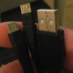 prise USB vers deux micro USB : astucieux !