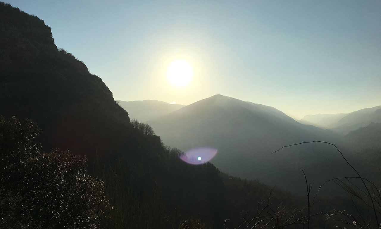 magnifique lumière au coeur des montagnes : région PACA